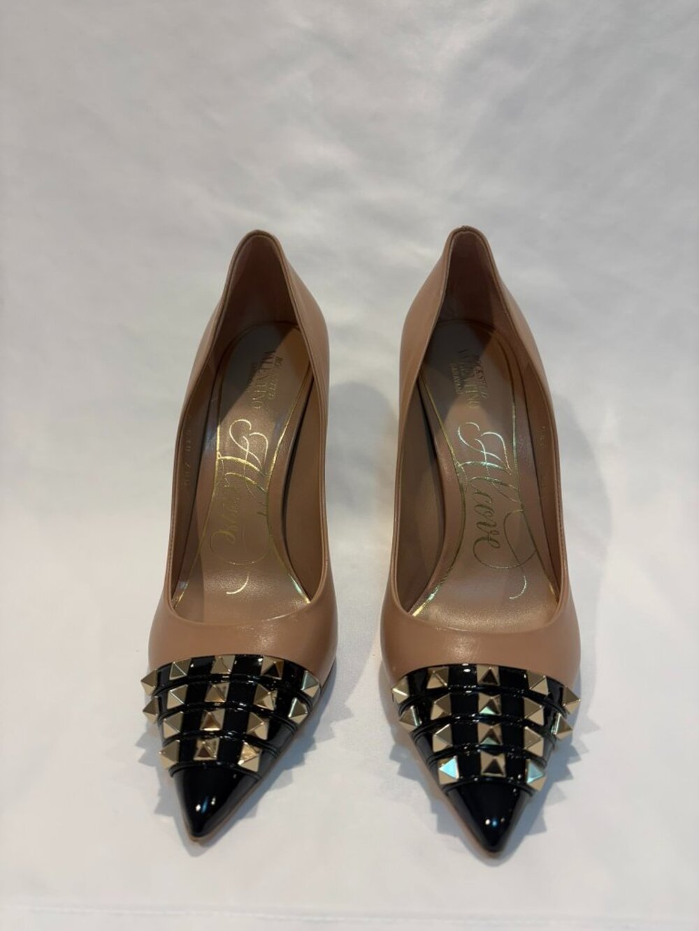 Valentino Garavani Rockstud Alcove Leather Pointed Toe Heels Beige/Black EU 38.5 - Picture 2 of 11